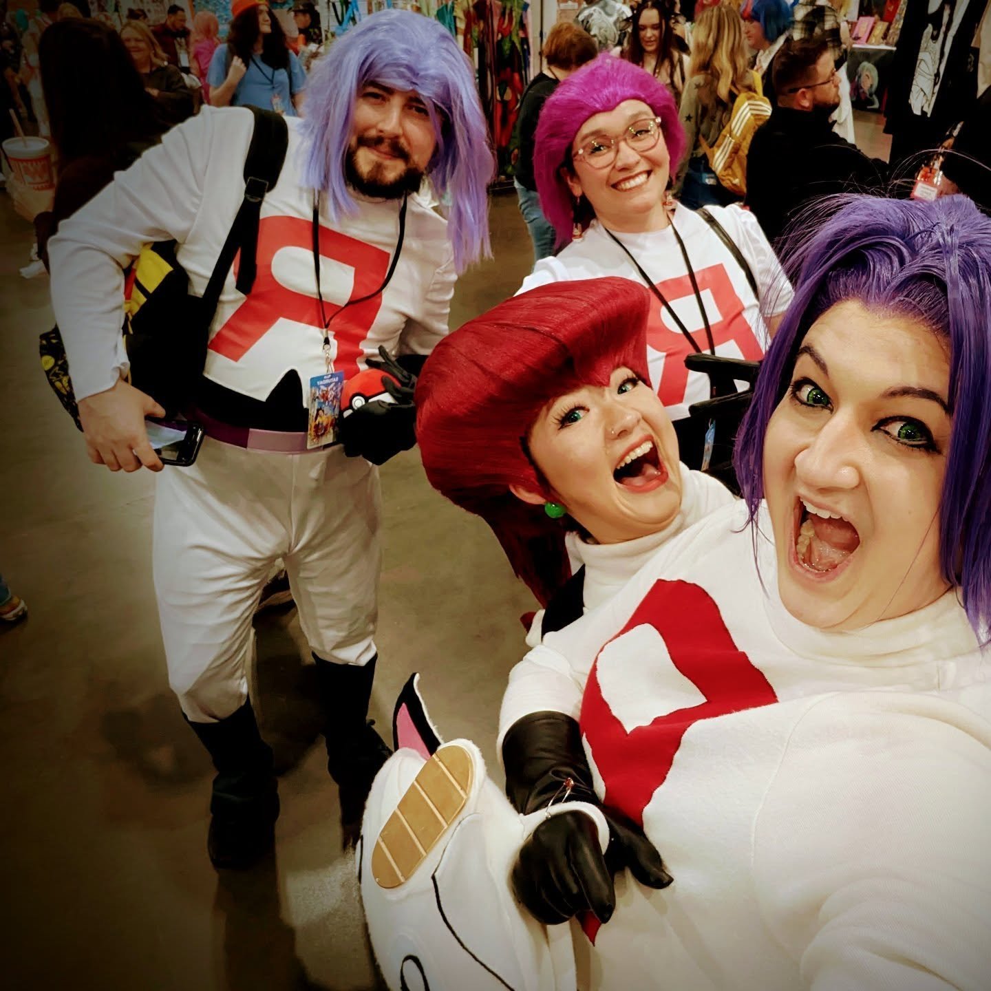 Prepare for trouble! Make it double!
#nakakon2025 #teamrocket #cosplay #cosplaydopplegangers #pokemoncosplay