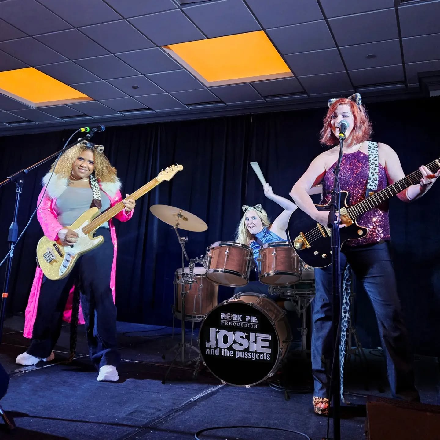 "It's cool if you like it, it's okay if you don't. Just decide for yourselves."

Only took me two years to edit the Josie & the Pussycats pics we took at CONvergence 2024, but I'm tickled with how they came out! So happy I have friends who love this cult classic as much as I do to make this cosplay dream come true. We'll be making another one day only appearance at O-Con on Saturday (got to get another showing for the amount of time it took me to make those guitars!), so say hi if you see us!

Collaborators: Mel: @alyssarenee_cosplay , Val:@tiger.loves.bandit 

#josieandthepussycatscosplay
#josieandthepussycatsisthebestmovieever
#cosplay
#cvg2024
#ocon2026

-A